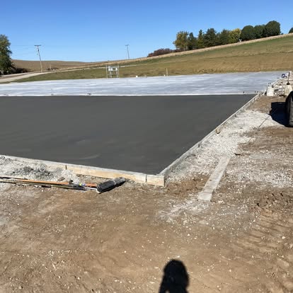 Large commercial slab pour in countryside